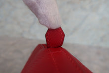 Load image into Gallery viewer, HERMES/BOLIDE 27 Epsom leather Rouge casaque T Engraving Shoulder bag 700070036