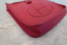 画像をギャラリービューアに読み込む, HERMES/エルメス エブリンTPM ヴォーエプソン ルビー ショルダーバッグ 700100092