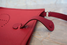 画像をギャラリービューアに読み込む, HERMES/エルメス エブリンTPM ヴォーエプソン ルビー ショルダーバッグ 700100092