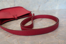 画像をギャラリービューアに読み込む, HERMES/エルメス エブリンTPM ヴォーエプソン ルビー ショルダーバッグ 700100092