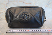 将图片加载到图库查看器,CHANEL/香奈儿 经典双C 流苏 链条包 羊皮 Black/Gold hadware(黑色/金色金属) 肩背包 700100159