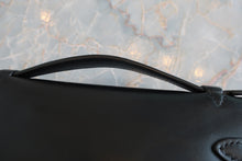 Load image into Gallery viewer, HERMES Pochette Kelly Gulliver leather Black □H Engraving Hand bag 700090083