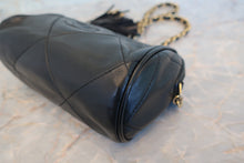 将图片加载到图库查看器,CHANEL/香奈儿 经典双C 流苏 链条包 羊皮 Black/Gold hadware(黑色/金色金属) 肩背包 700100159