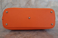 将图片加载到图库查看器,HERMES/BOLIDE 31 Clemence leather Orange □L刻印 Shoulder bag 700110186