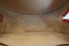 Load image into Gallery viewer, CHANEL Matelasse round chain shoulder bag Lambskin Pink/Gold hadware Shoulder bag 700060009