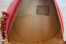 Load image into Gallery viewer, CHANEL Matelasse round chain shoulder bag Lambskin Pink/Gold hadware Shoulder bag 700060009