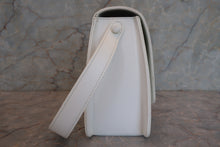 將圖片載入圖庫檢視器 CHANEL/シャネル ココマークショルダーバッグ キャビアスキン ホワイト ショルダーバッグ 700090065