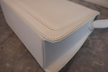 將圖片載入圖庫檢視器 CHANEL/シャネル ココマークショルダーバッグ キャビアスキン ホワイト ショルダーバッグ 700090065