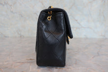 Load image into Gallery viewer, CHANEL Mini Matelasse single flap chain shoulder bag Lambskin Black/Gold hadware Shoulder bag 800070016