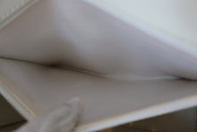 將圖片載入圖庫檢視器 CHANEL/シャネル ココマークショルダーバッグ キャビアスキン ホワイト ショルダーバッグ 700090065