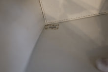 將圖片載入圖庫檢視器 CHANEL/シャネル ココマークショルダーバッグ キャビアスキン ホワイト ショルダーバッグ 700090065