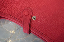将图片加载到图库查看器,HERMES EVELYNE TPM Clemence leather Rose extreme C刻印 Shoulder bag 700120039