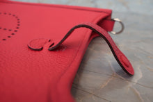 将图片加载到图库查看器,HERMES EVELYNE TPM Clemence leather Rose extreme C刻印 Shoulder bag 700120039