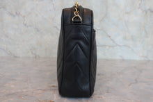 Load image into Gallery viewer, CHANEL CC mark fringe chain shoulder bag Lambskin Black/Gold hadware Shoulder bag 800060200