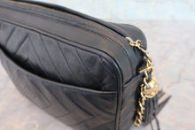 Load image into Gallery viewer, CHANEL CC mark fringe chain shoulder bag Lambskin Black/Gold hadware Shoulder bag 800060200