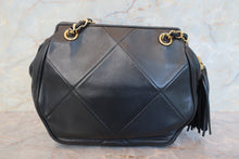 画像をギャラリービューアに読み込む, CHANEL/シャネル ココマークフリンジチェーンショルダーバッグ ラムスキン ブラック/ゴールド金具 ショルダーバッグ 800010014