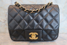 Load image into Gallery viewer, CHANEL Mini matelasse chain shoulder bag Lambskin Black/Gold hadware Shoulder bag 700090095