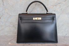 Load image into Gallery viewer, HERMES KELLY 32 Box carf leather Black Shoulder bag 700060289