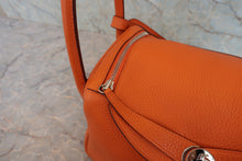 画像をギャラリービューアに読み込む, HERMES/エルメス リンディ30 トリヨンクレマンス オレンジ X刻印 ショルダーバッグ 800050097
