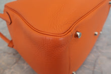 画像をギャラリービューアに読み込む, HERMES/エルメス リンディ30 トリヨンクレマンス オレンジ X刻印 ショルダーバッグ 800050097