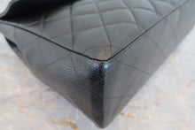 Load image into Gallery viewer, CHANEL Medium Matelasse Single Flap chain shoulder bag Caviar skin Black/Silver hadware Shoulder bag 800060190