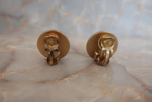 將圖片載入圖庫檢視器 CHANEL/シャネル ココマークラインストーンイヤリング 金メッキ ゴールド イヤリング 300120152