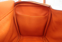 画像をギャラリービューアに読み込む, HERMES/エルメス リンディ30 トリヨンクレマンス オレンジ X刻印 ショルダーバッグ 800050097