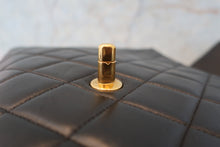 將圖片載入圖庫檢視器 CHANEL/シャネル 中マトラッセシングルフラップチェーンショルダーバッグ ラムスキン ブラック/ゴールド金具 ショルダーバッグ 700090126