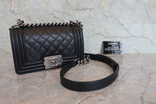 画像をギャラリービューアに読み込む, CHANEL/シャネル ボーイシャネルチェーンショルダーバッグ キャビアスキン ブラック/シルバー金具 ショルダーバッグ 800080038