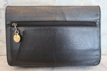 將圖片載入圖庫檢視器 CHANEL/シャネル ココマークチェーンウォレット キャビアスキン ブラック/ゴールド金具 ショルダーバッグ 700090052