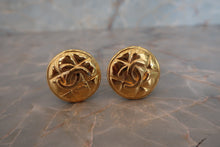 Load image into Gallery viewer, CHANEL CC mark round earring Gold plate Gold Earring 700080090