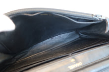 將圖片載入圖庫檢視器 CHANEL/シャネル ココマークチェーンウォレット キャビアスキン ブラック/ゴールド金具 ショルダーバッグ 700090052