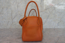 將圖片載入圖庫檢視器 HERMES/エルメス リンディ30 トリヨンクレマンス オレンジ □N刻印 ショルダーバッグ 700030284