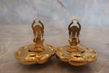 將圖片載入圖庫檢視器 CHANEL/シャネル パールイヤリング 金メッキ ゴールド イヤリング 300120173