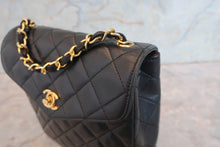將圖片載入圖庫檢視器 CHANEL/シャネル マトラッセチェーンショルダーバッグ ラムスキン ブラック/ゴールド金具 ショルダーバッグ 700090099