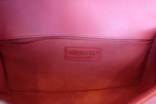 将图片加载到图库查看器,CHANEL/香奈儿 Leboy 链条包 羊皮 Pink/Goldr hadware(粉色/金色金属) 肩背包 700120024