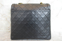 Load image into Gallery viewer, CHANEL Matelasse chain shoulder bag Lambskin Black/Gold hadware Shoulder bag 700060146