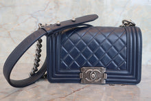 将图片加载到图库查看器,CHANEL/香奈儿 迷你 Leboy 链条包 羊皮 Navy/Silver hadware(藏蓝色/银色金属) 肩背包700120001