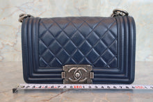 将图片加载到图库查看器,CHANEL/香奈儿 迷你 Leboy 链条包 羊皮 Navy/Silver hadware(藏蓝色/银色金属) 肩背包700120001