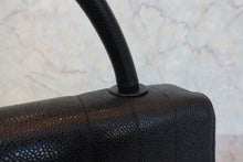 将图片加载到图库查看器,CHANEL/香奈儿 coco小姐 手提包 荔枝皮 Black/Gold hardware(黑色/金色金属) 手提包 800100014