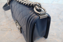 将图片加载到图库查看器,CHANEL/香奈儿 迷你 Leboy 链条包 羊皮 Navy/Silver hadware(藏蓝色/银色金属) 肩背包700120001