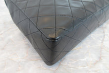 Load image into Gallery viewer, CHANEL Matelasse chain shoulder bag Lambskin Black/Gold hadware Shoulder bag 700060146