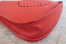 将图片加载到图库查看器,HERMES EVELYNE 2PM Epsom leather Rouge garance □I刻印 Shoulder bag 800050051