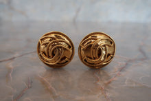 Load image into Gallery viewer, CHANEL CC mark round earring Gold plate Gold Earring 700080089