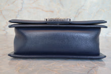 将图片加载到图库查看器,CHANEL/香奈儿 迷你 Leboy 链条包 羊皮 Navy/Silver hadware(藏蓝色/银色金属) 肩背包700120001