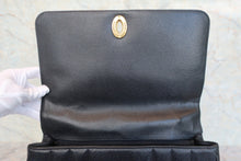 将图片加载到图库查看器,CHANEL/香奈儿 coco小姐 手提包 荔枝皮 Black/Gold hardware(黑色/金色金属) 手提包 800100014