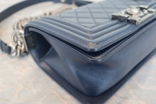 将图片加载到图库查看器,CHANEL/香奈儿 迷你 Leboy 链条包 羊皮 Navy/Silver hadware(藏蓝色/银色金属) 肩背包700120001