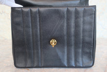 将图片加载到图库查看器,CHANEL/香奈儿 coco小姐 手提包 荔枝皮 Black/Gold hardware(黑色/金色金属) 手提包 800100014