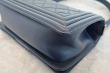 将图片加载到图库查看器,CHANEL/香奈儿 迷你 Leboy 链条包 羊皮 Navy/Silver hadware(藏蓝色/银色金属) 肩背包700120001