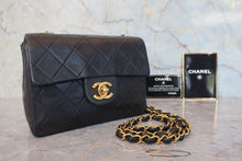 将图片加载到图库查看器,CHANEL/香奈儿 迷你CF 单盖包 链条包 羊皮 Black/Gold hardware(黑色/金色金属) 肩背包 800080224